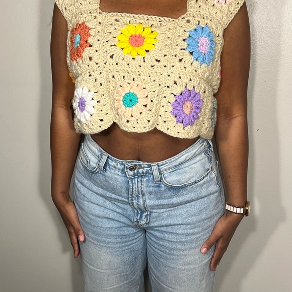 Handmade Crochet Daisy Crop Top - Picture 10 of 13